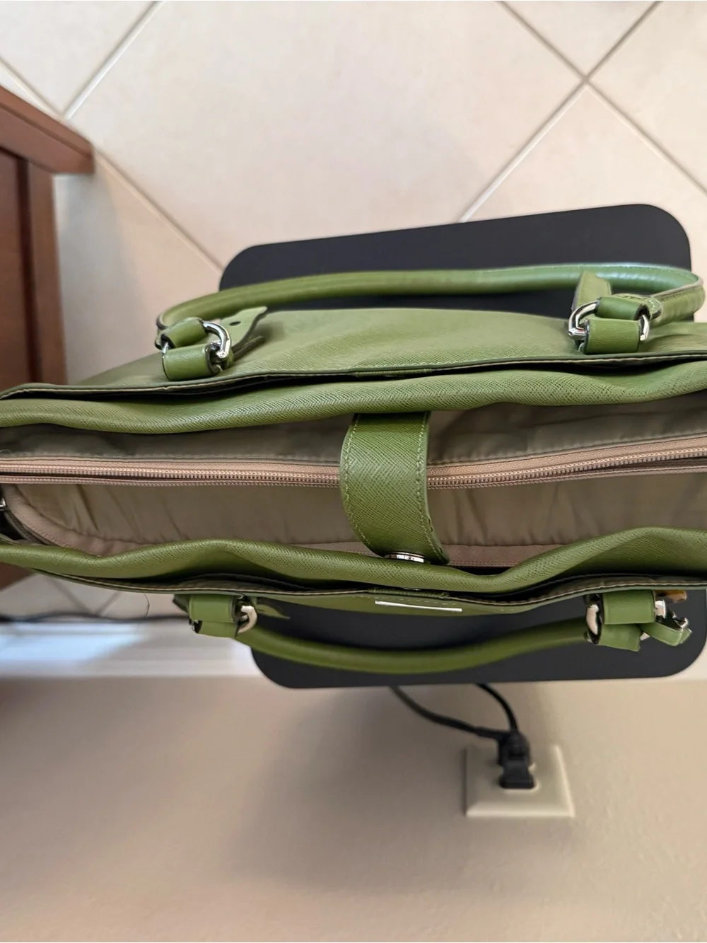 Tumi Green Tote with Tortoiseshell Tag, lots of pockets and laptop holder